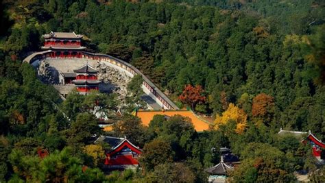  Xiangshan Parkı: Heyecan Verici Manzaraları ve Tarihi Kalıntıları Keşfetmek İçin Bir Mekan!